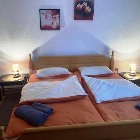 Kraljica 1 * Kupres (Canton 10)