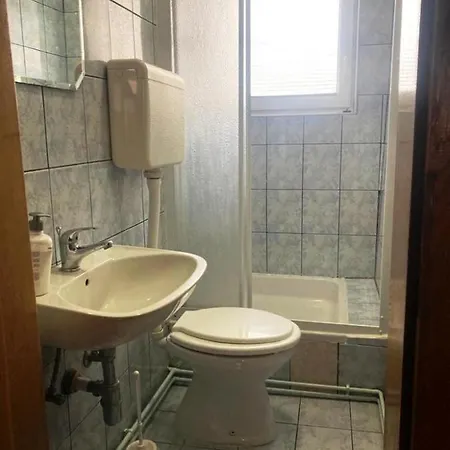 Kraljica 1 Kupres (Canton 10)